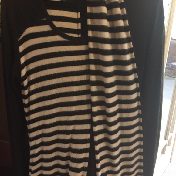 NEW LISTING cozy dress with matching scarf - Picture 6 of 6